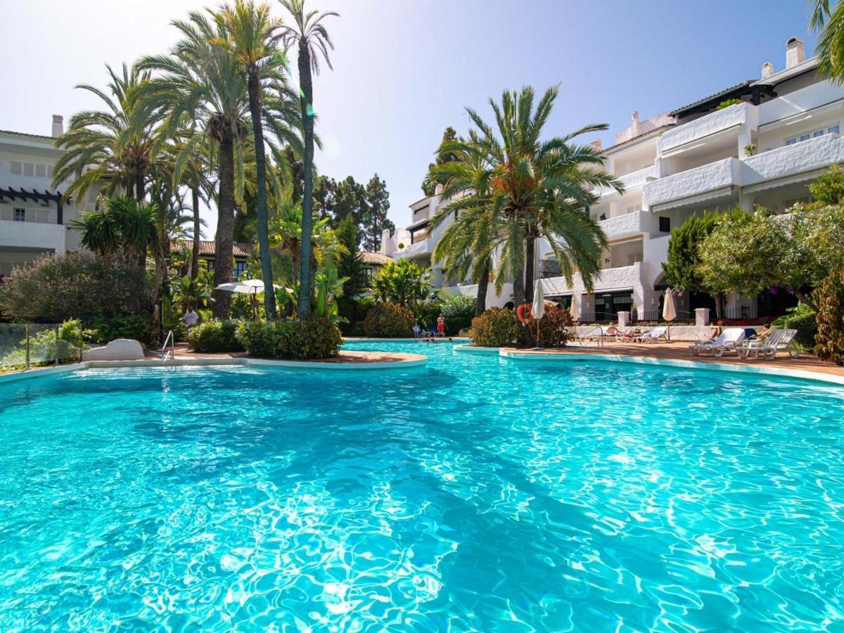 Luxurious Beachside In The Heart Of Puente Marbella