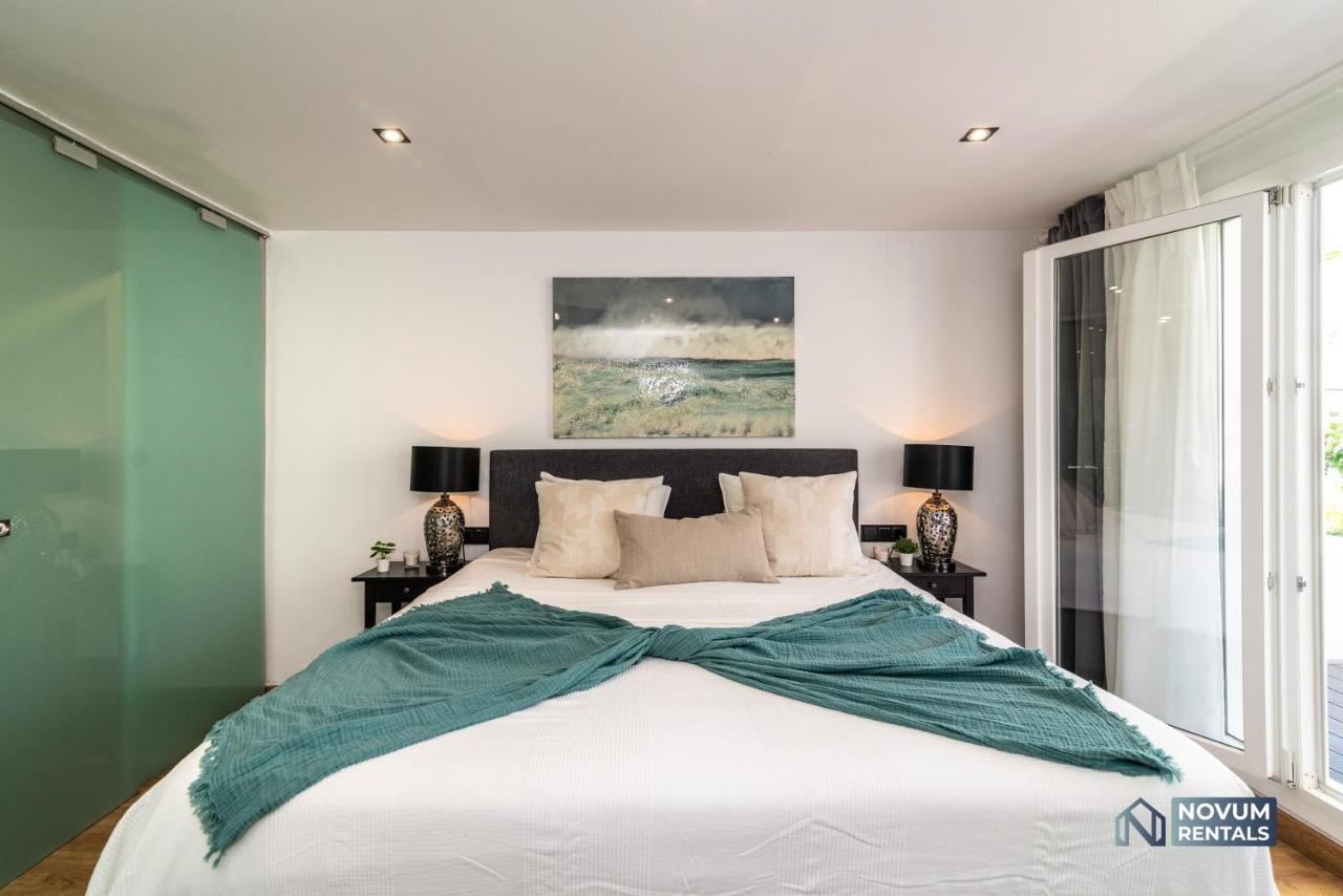 Luxurious Beachside In The Heart Of Puente Marbella