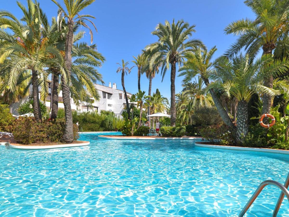 Luxurious Beachside In The Heart Of Puente Apartament Marbella